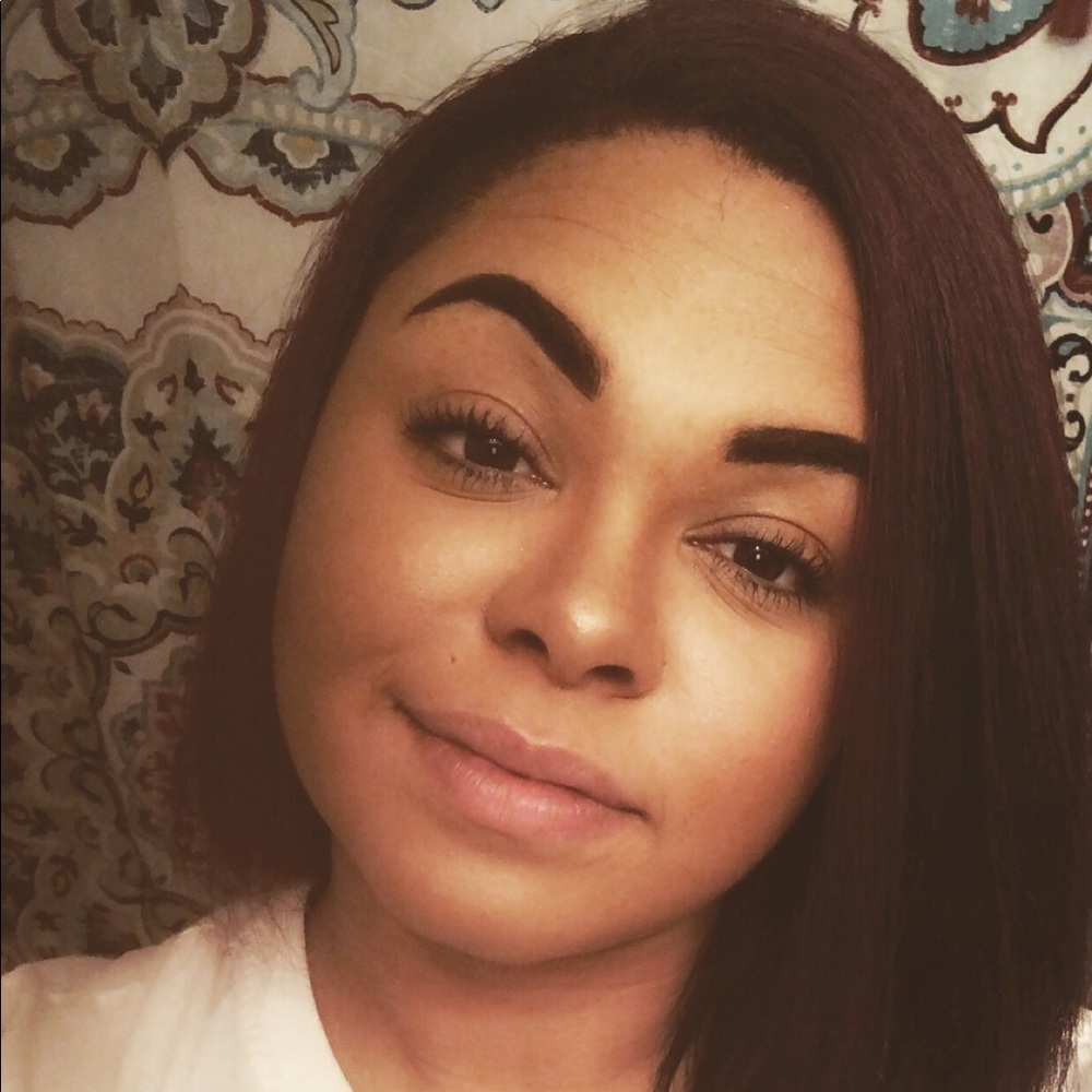Meet your Posher, Amber